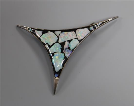 A stylish sterling and opal fragment set free form brooch, 71mm.